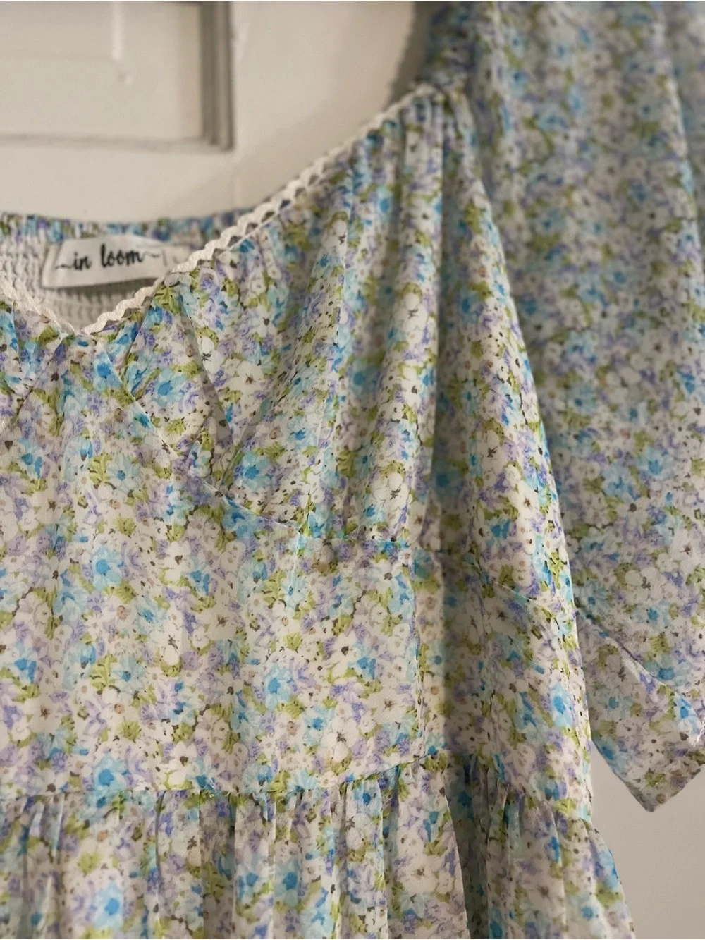 Floral & Flowy Spring Sundress 🌺 - Picture 4 of 5